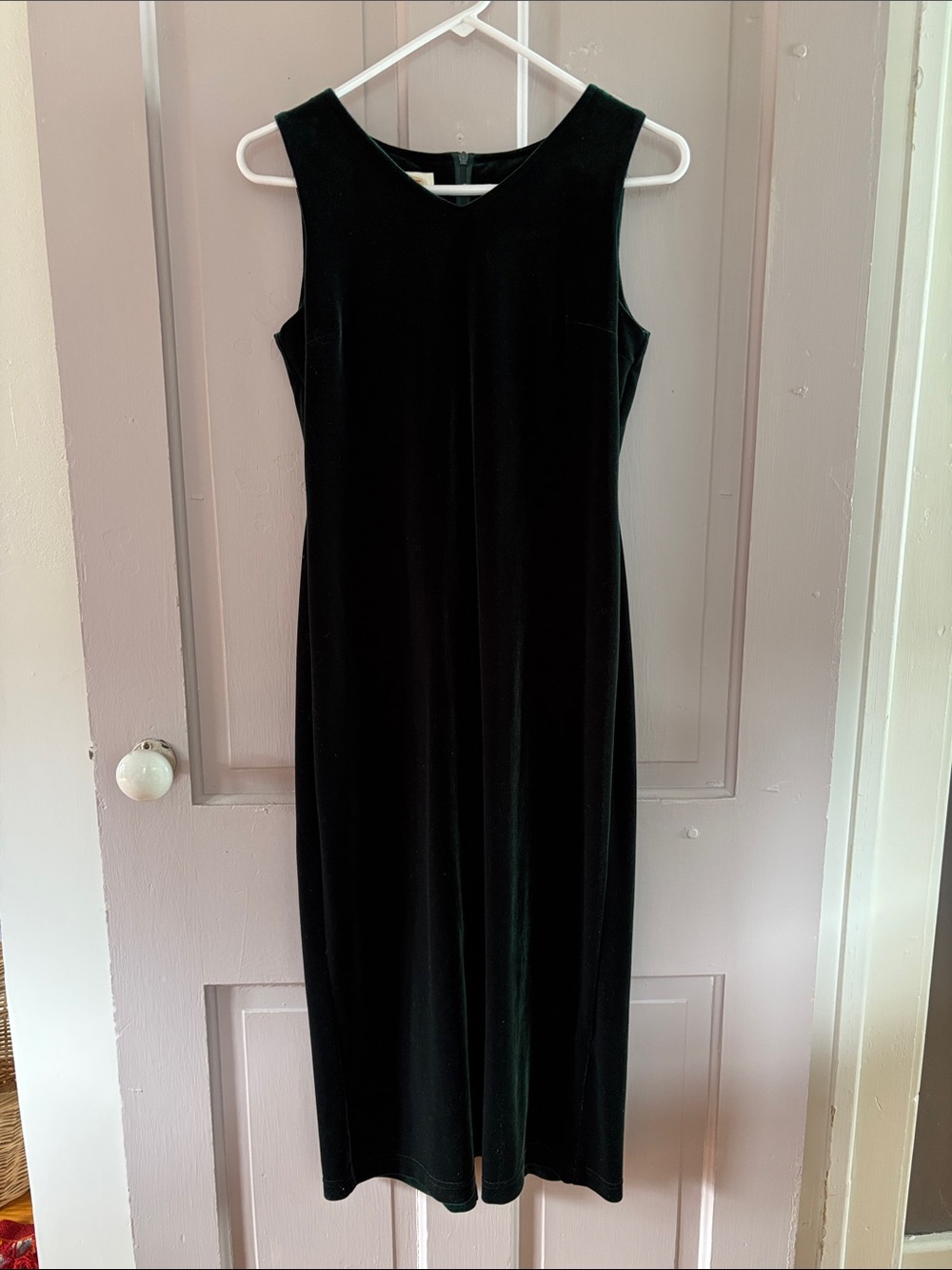 Forest green Sleeveless Velvet Midi Dress - Elegant Evening Wear